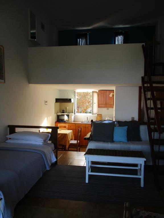 Hotel de apartamente Theodosia Kalathas